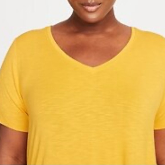 Old Navy Bright Yellow V-Neck Tee size X-Large - Picture 1 of 5